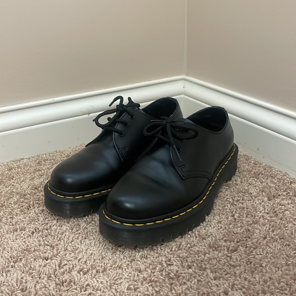 Doc Martens 1461 BEX SMOOTH LEATHER OXFORD SHOES Size: M7 or W9 Color: Black - Picture 2 of 7